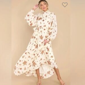 NWT RED DRESS LOVE IS IN THE AIR IVORY FLORAL PRINT SIZE  M  Maxi Dress